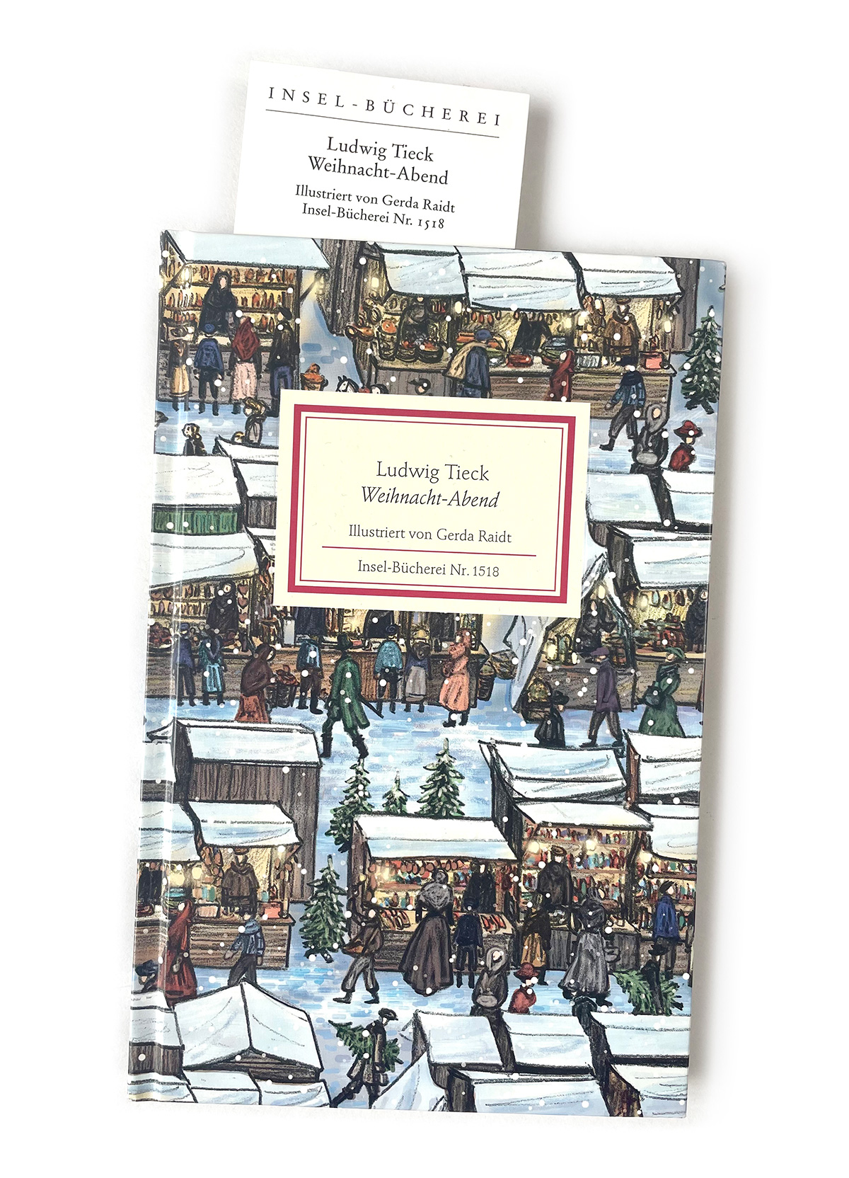 Weihnacht-Abend Buchcover, ein alter Weihnachtsmarkt mit vielen Leuten im Schnee